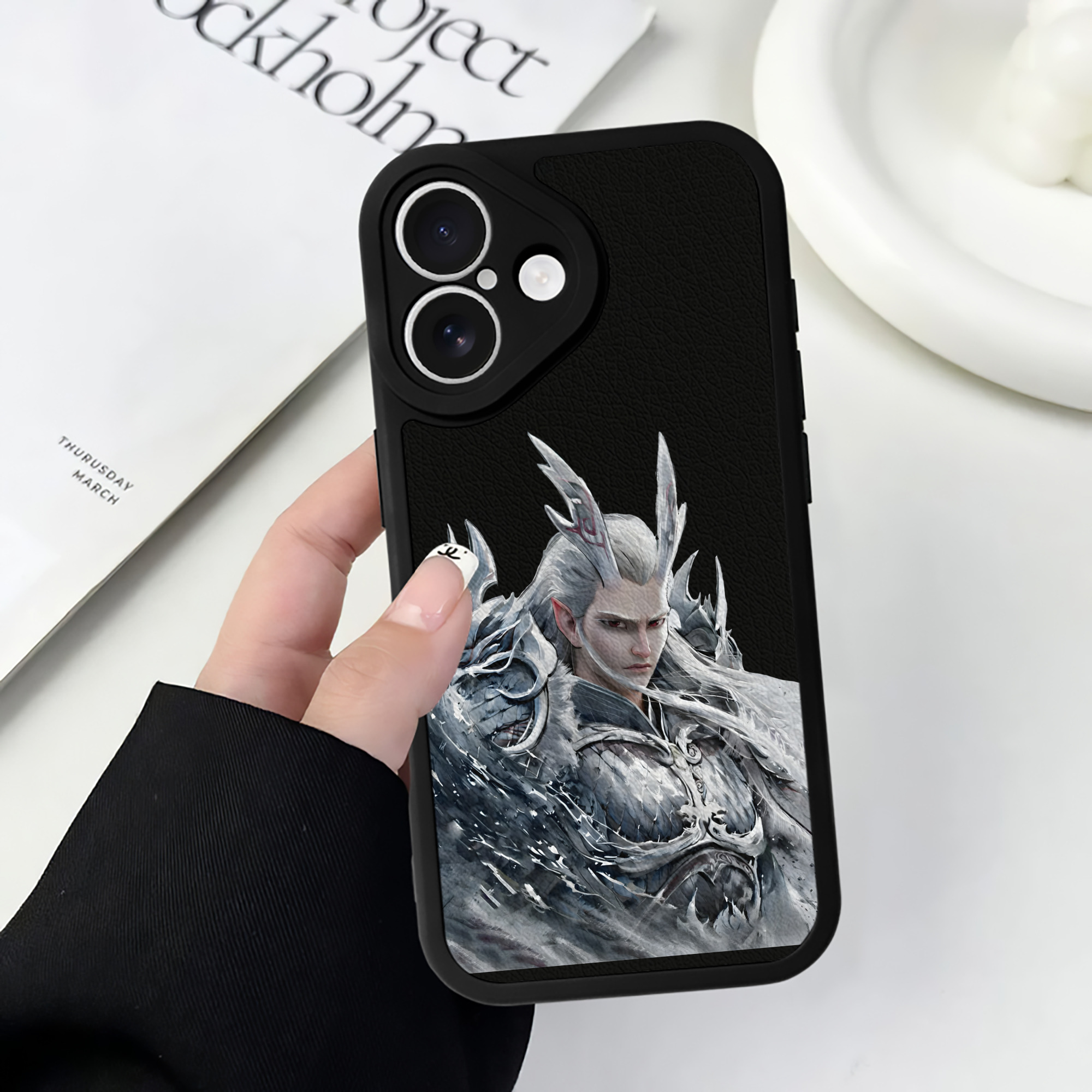 （画像用） Ne Zha 2 ナタ 魔童の大暴れ 【iPhone 16シリーズ対応】シリコンスマホケース（レザー調） 材質：シリコン